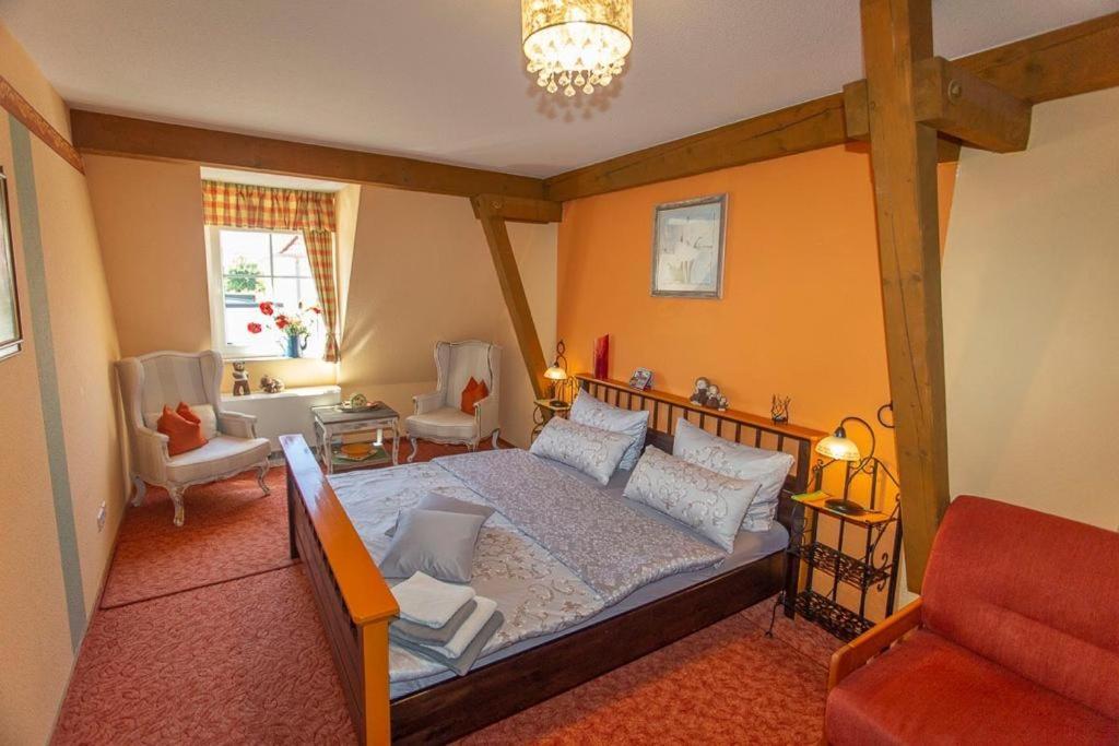 Deluxe Double Room Shower